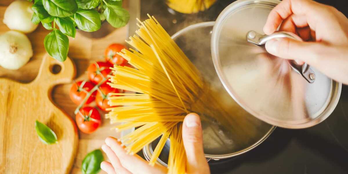 cooking-spaghetti