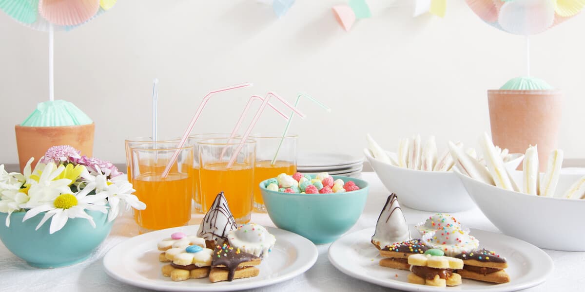 Baby shower table
